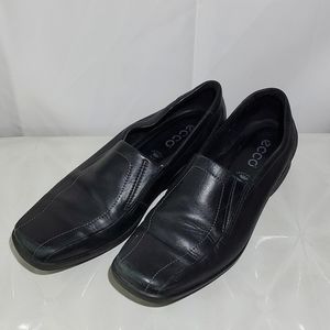 Ecco Lightweight Women's Black Loafers - Size 39